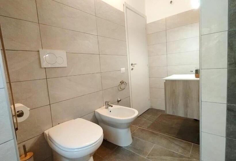 פנסיון Kalon Brion House