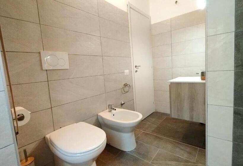 פנסיון Kalon Brion House