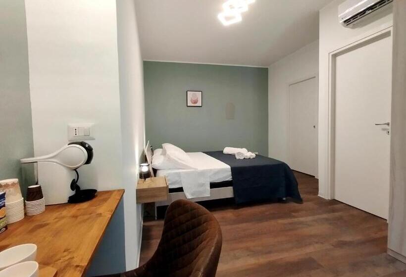 פנסיון Kalon Brion House