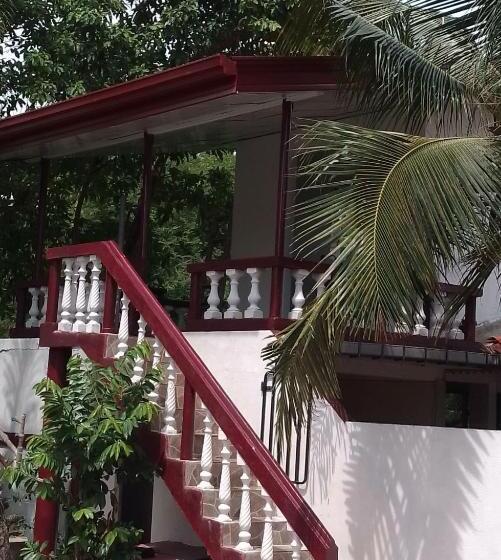 ペンション Shanthivilla