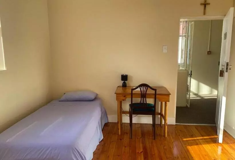 پانسیون St Luke S Retreat Centre And Guest House