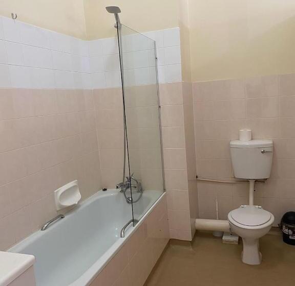 פנסיון St Luke S Retreat Centre And Guest House