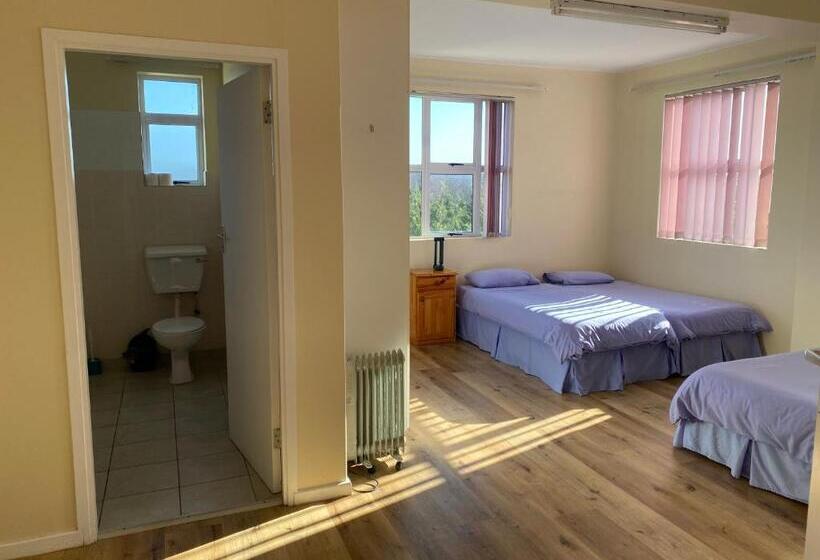 פנסיון St Luke S Retreat Centre And Guest House