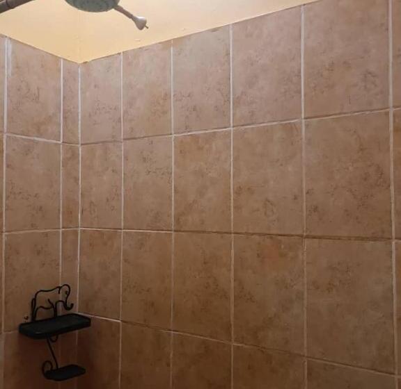 هاستل Jameson House