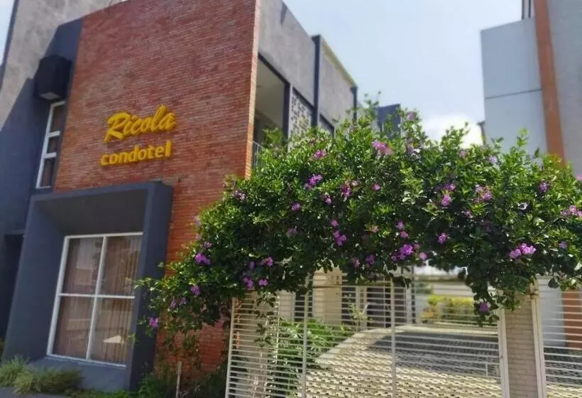 Auberge Pengadilan Akhirat