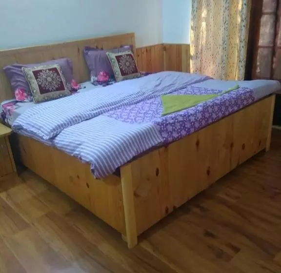 ベッドアンドブレックファースト Kunsal Yourdum Homestay Ladakh By Lexstays