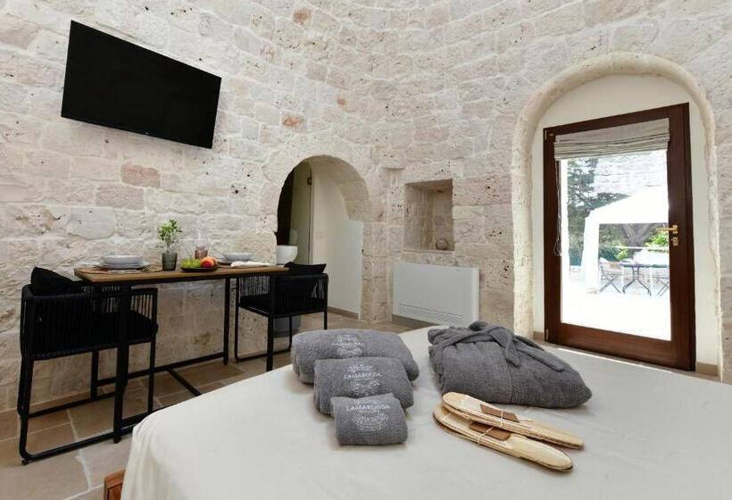 تختخواب و صبحانه Lamarossa Trulli&suites