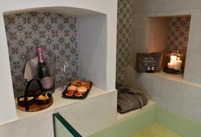 تختخواب و صبحانه Lamarossa Trulli&suites