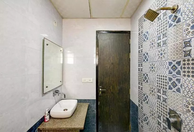 Hotelli Aura Inn