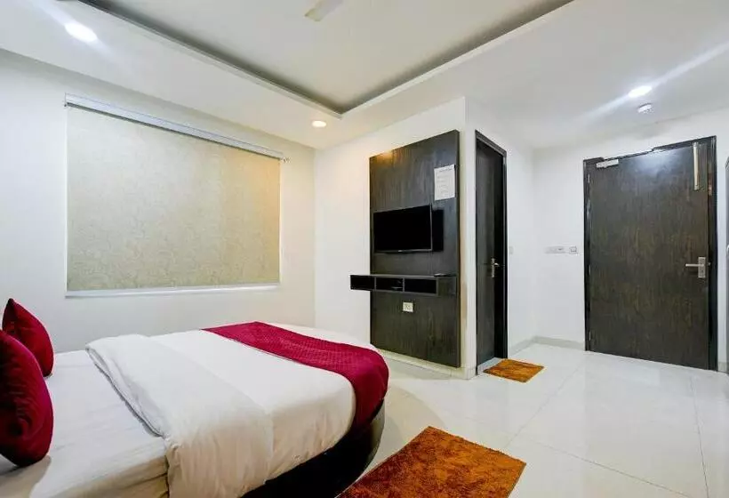 Hotelli Aura Inn
