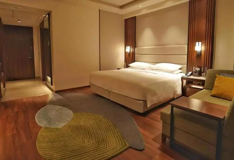 Hotelli Aura Inn
