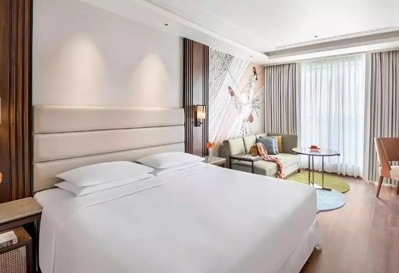 Hotelli Aura Inn