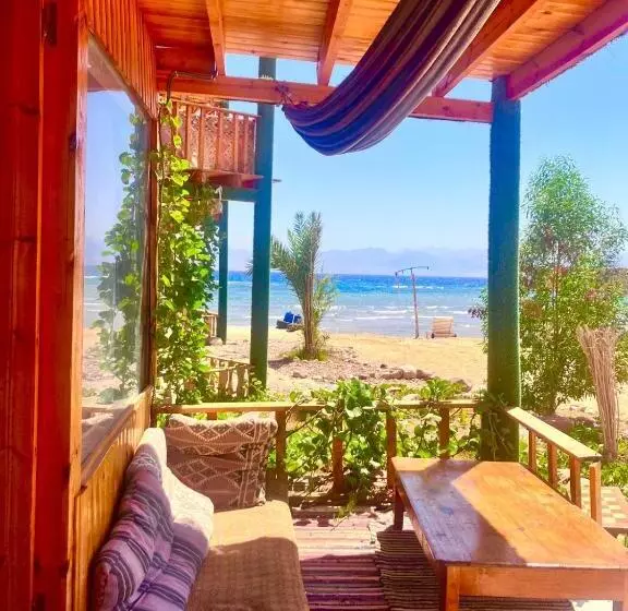 هتل Blue Beach Camp