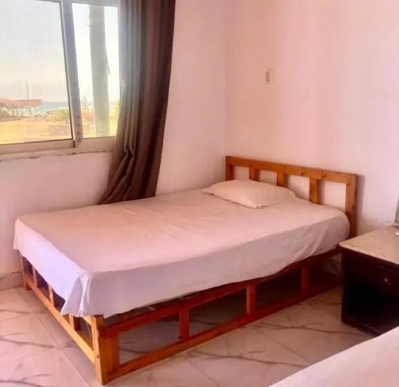 هتل Blue Beach Camp