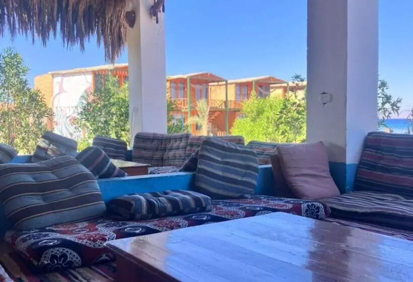 هتل Blue Beach Camp