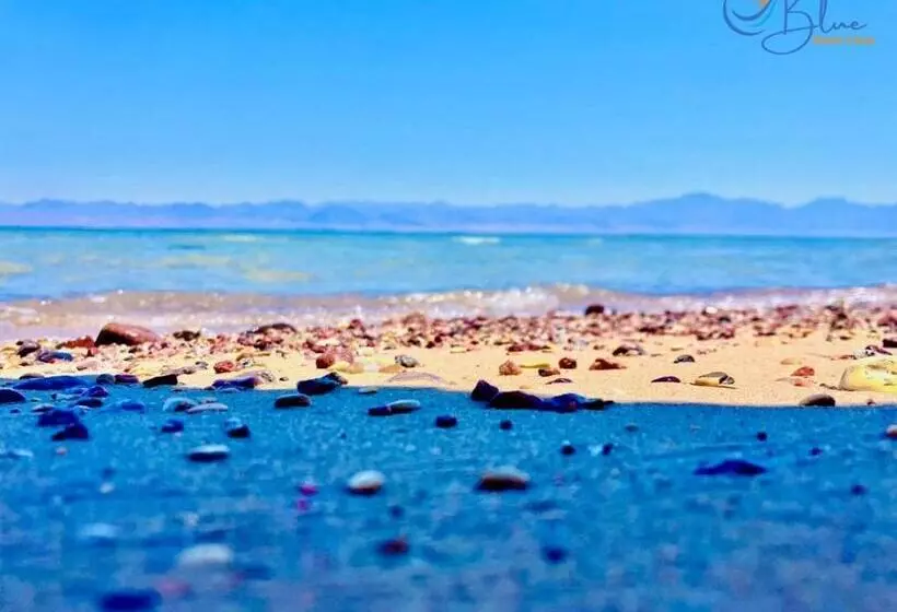 هتل Blue Beach Camp