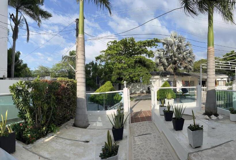 فندق Blue Crespo