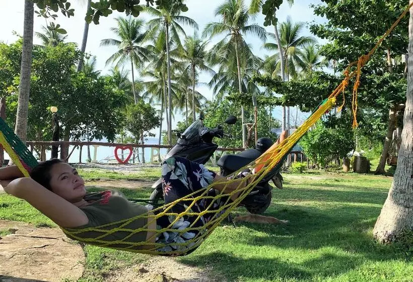 Hotelli Palanas White Sand Beach Resort