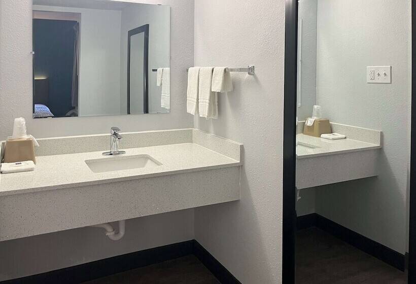 Отель Studio 6 Huntsville, Al University Drive