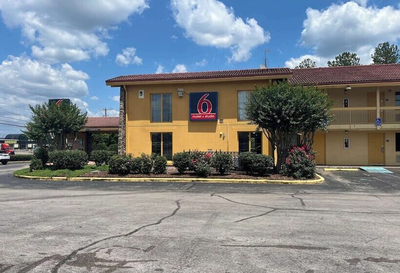 Отель Studio 6 Huntsville, Al University Drive