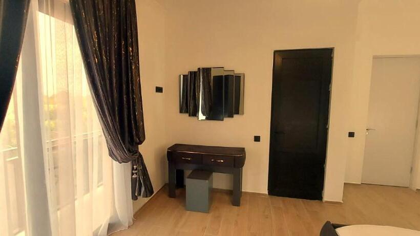 هتل Villa Gio Kvareli