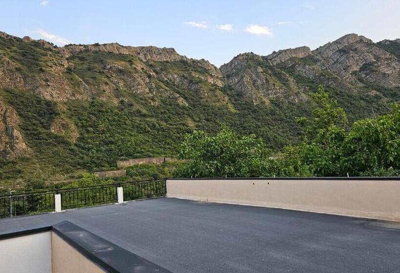 پانسیون Guesthouse K2 #1