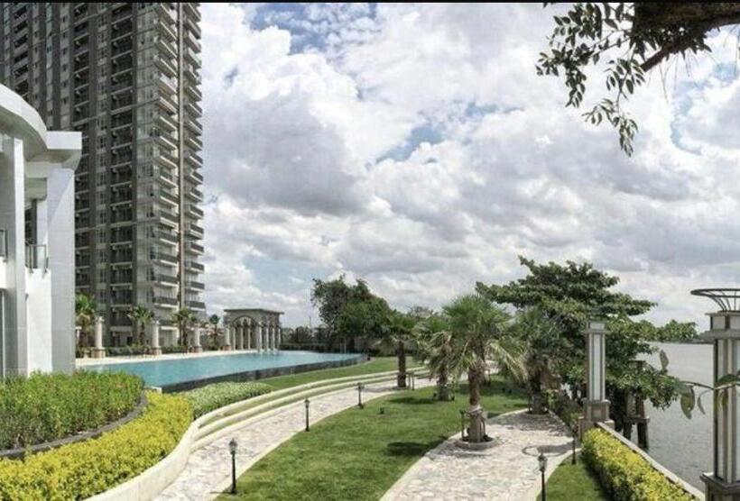 פנסיון Manor Sanambinnam