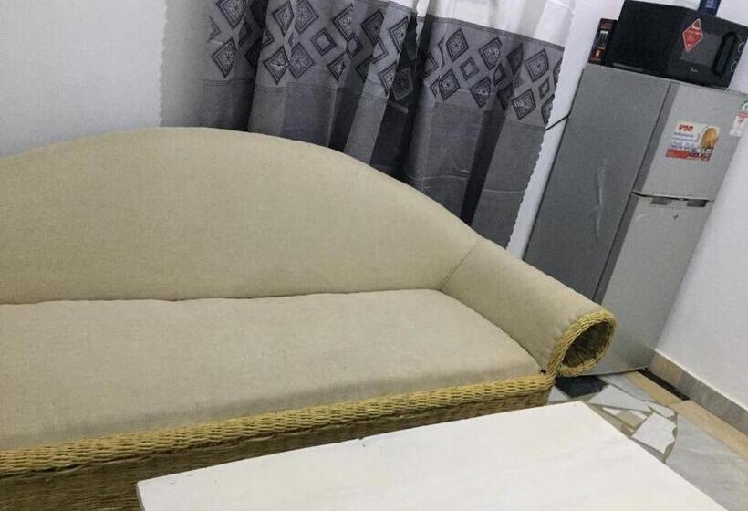 Пансион Comfy Beachside Condo