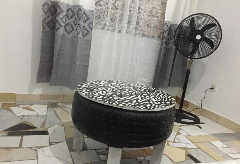 Пансион Comfy Beachside Condo