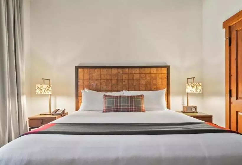 Lomakeskus 1124a 2 Bdrm The Pines Ski In Ski Out Lodge At Spruce Peak