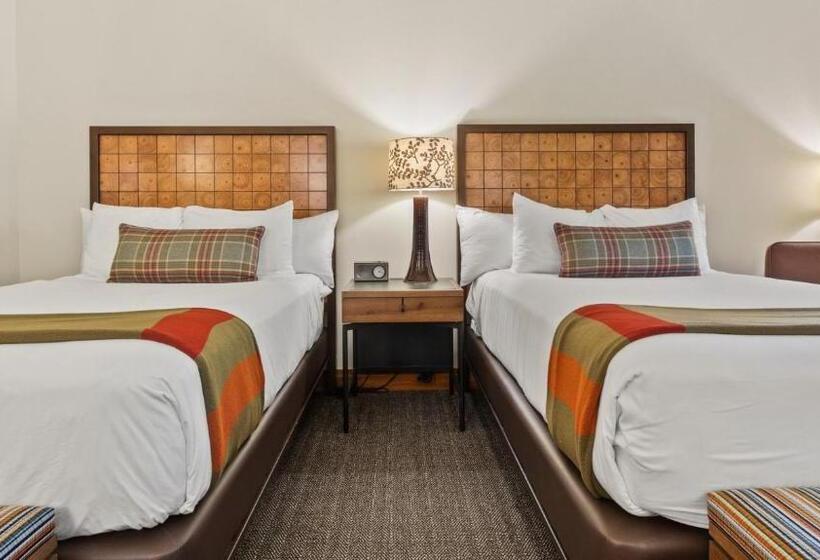 Resort 1124a 2 Bdrm The Pines Ski In Ski Out Lodge At Spruce Peak