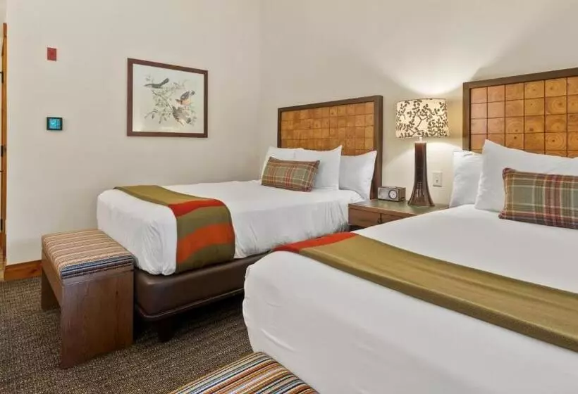 Lomakeskus 1124a 2 Bdrm The Pines Ski In Ski Out Lodge At Spruce Peak