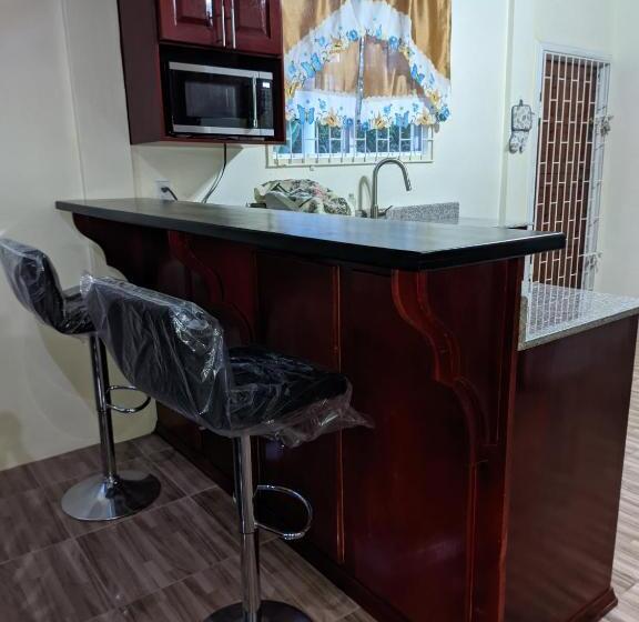 تختخواب و صبحانه 43 Dougville Melanie Ecd