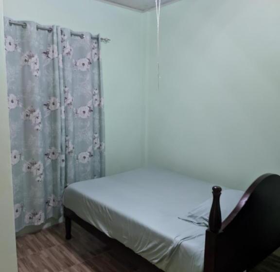 تختخواب و صبحانه 43 Dougville Melanie Ecd