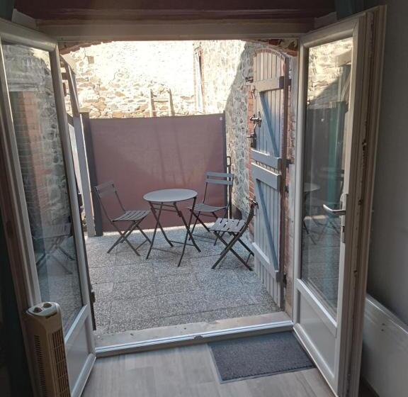 مبيت وإفطار Coté Bouble Chantelle 03140