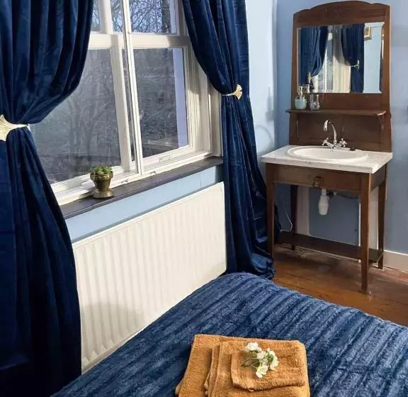 Aamiaismajoitus (B&B) Landhuis De Nieuwe Hof