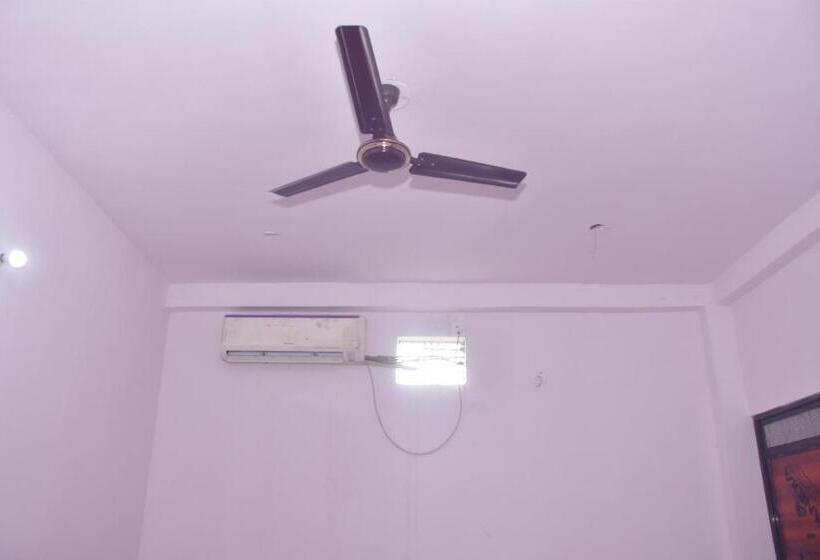 Golden Hotel And Restaurant