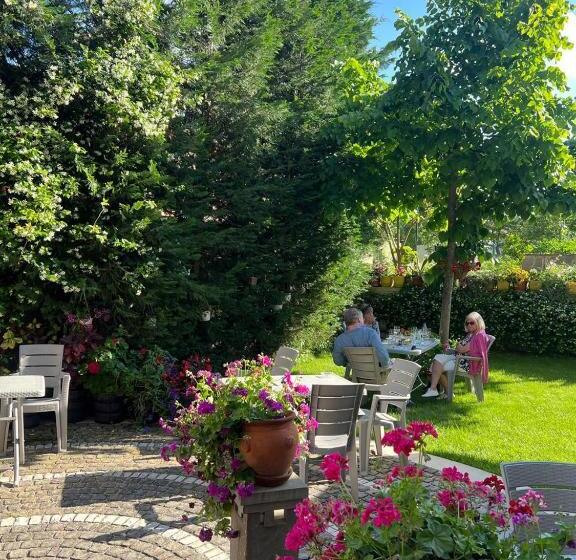 ホテル Nurellari Winery Cellar And Guest House