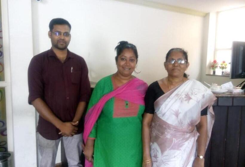 בית מלון כפרי Sandal Breeze