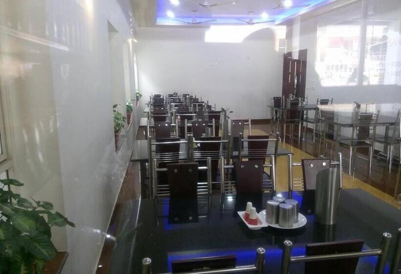 בית מלון כפרי Sandal Breeze