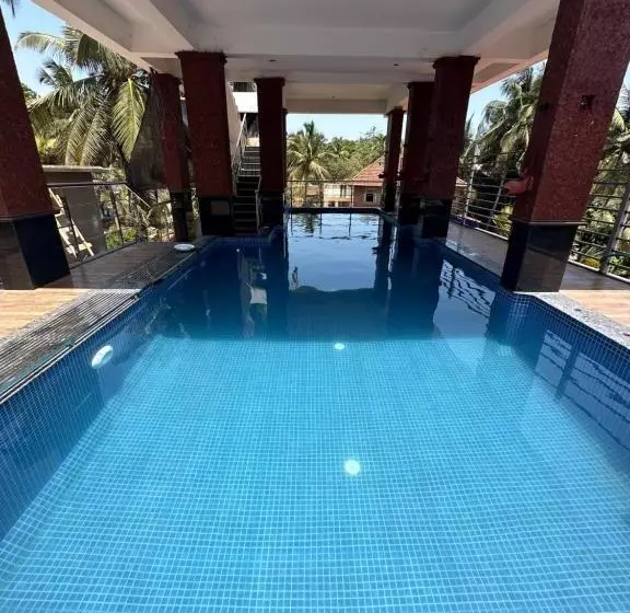 هتل Sportsman Beach