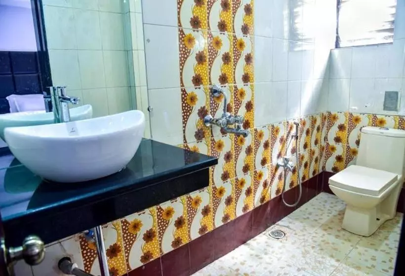 هتل Sportsman Beach