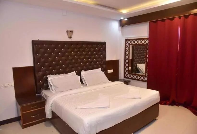 هتل Sportsman Beach