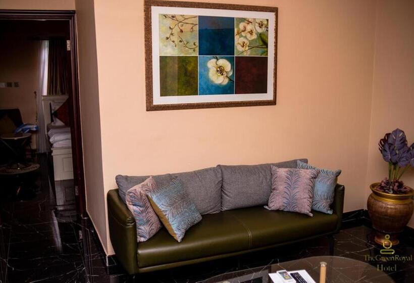 Отель The Green Royal