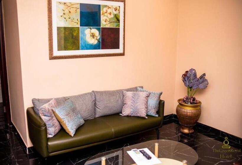 Отель The Green Royal