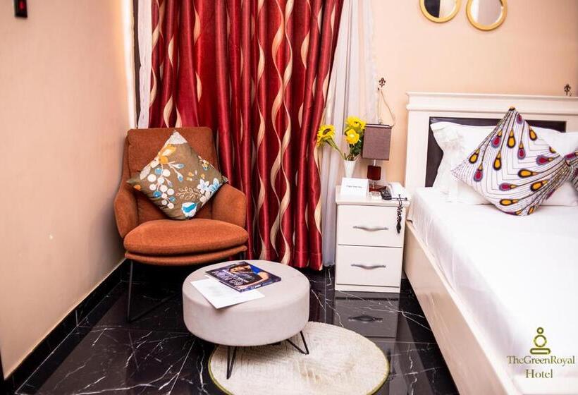 Отель The Green Royal