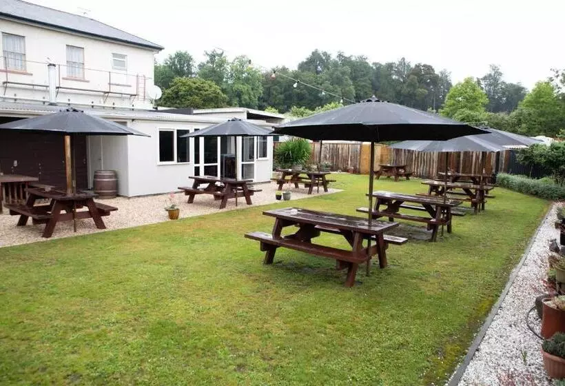 Hotelli The Wakefield Bar And Restaurant Ltd