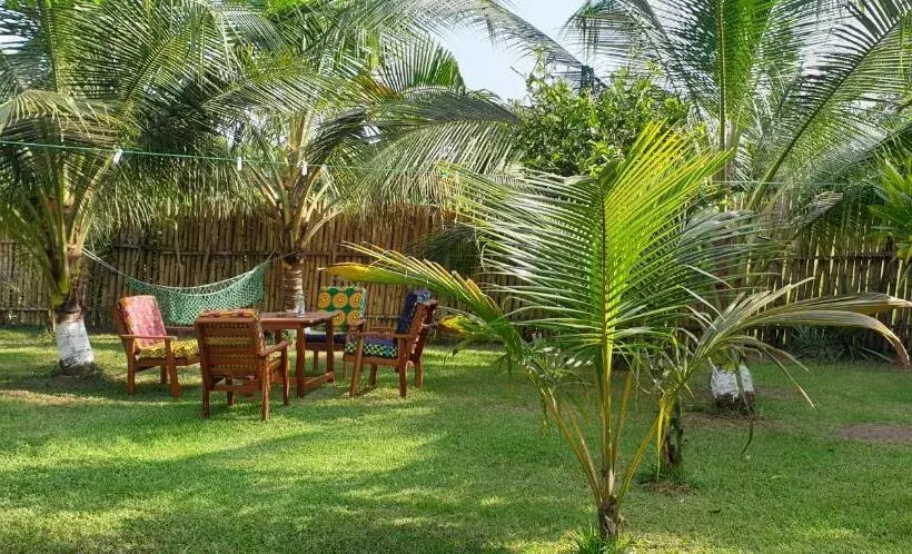 Hotelli Uzoma S Lodge