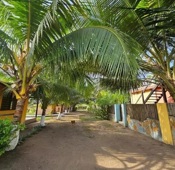 Hotelli Uzoma S Lodge