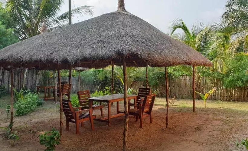 Hotelli Uzoma S Lodge